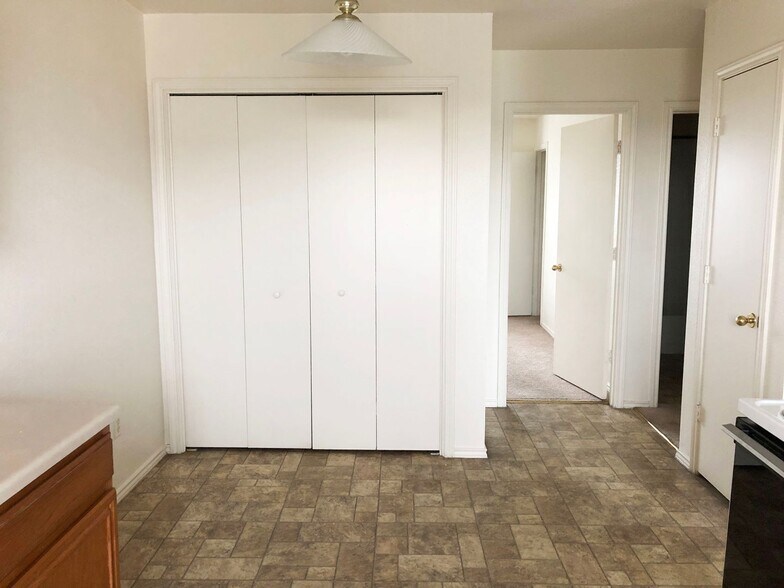 Building Photo - 1504 Windward Dr