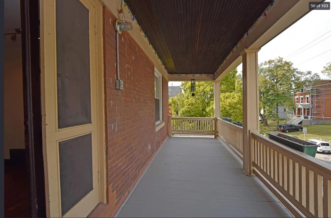 Building Photo - 983 Windsor St