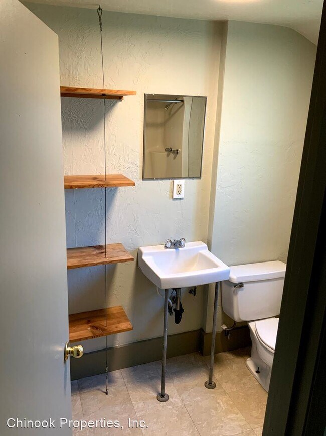 Building Photo - 1 br, 1 bath House - 1570 W 8th Ave