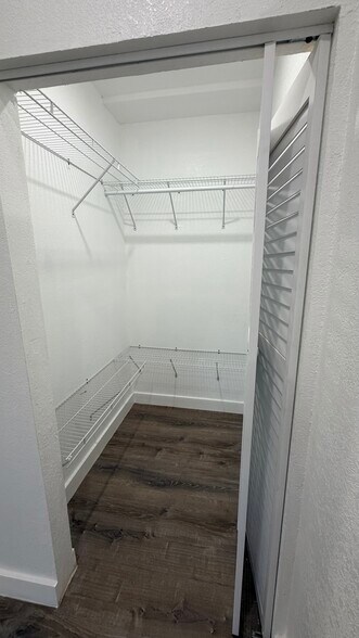 Building Photo - 2712 SW 118th Ct