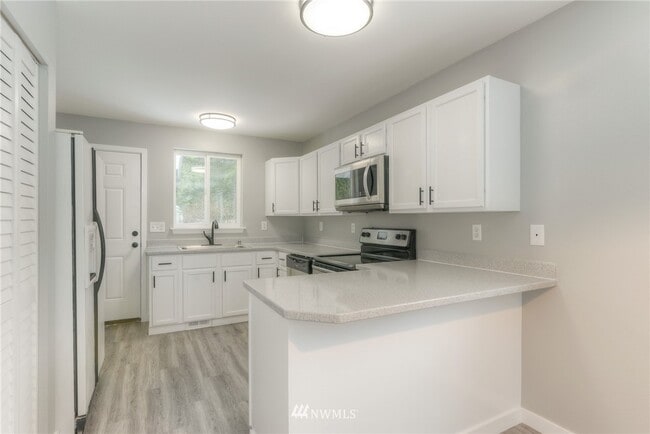 Building Photo - 9206 144th St Ct NW