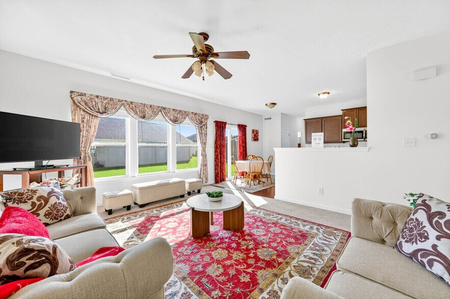 Building Photo - 4663 Bayview Dr