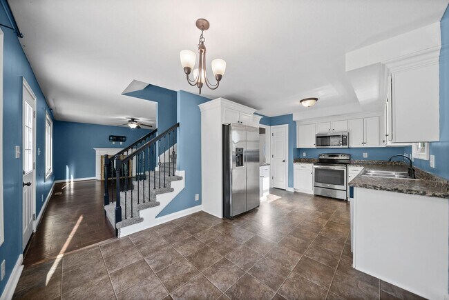 Building Photo - 3469 Bradfield Dr