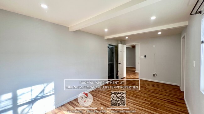 Building Photo - 3 bedroom home in El Sabrante with EV charger, 2 parking spots, 1 car garage, ac/heat!