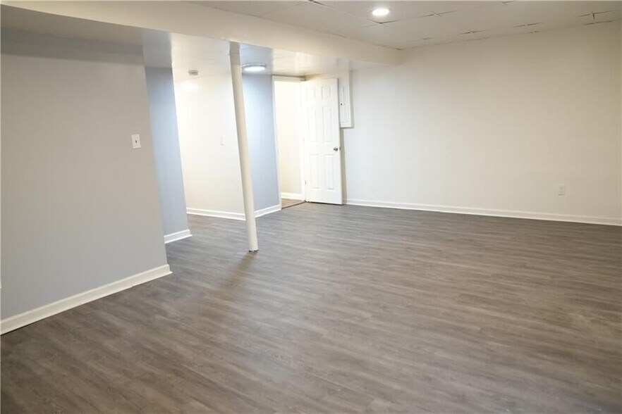 Building Photo - 1336 Willow Trail SW