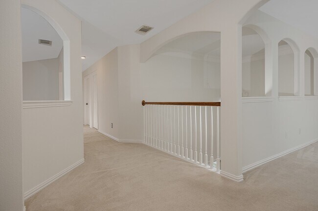 Building Photo - 14 Filigree Pines Pl