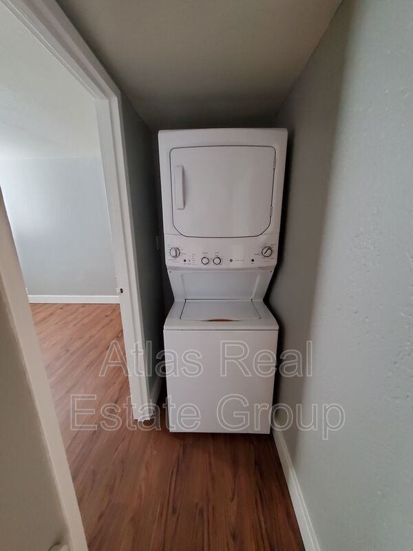 Building Photo - 632 N Shields St