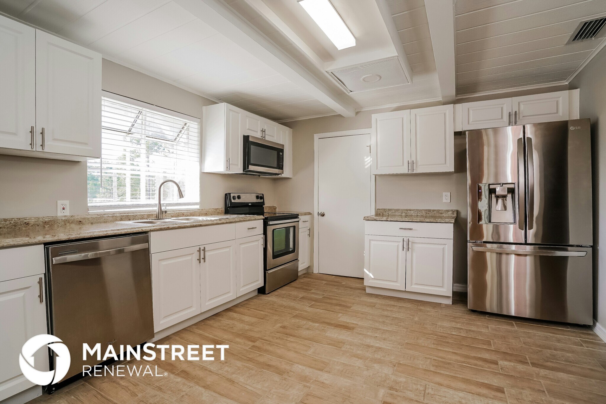 Building Photo - 1219 Thompson Ave