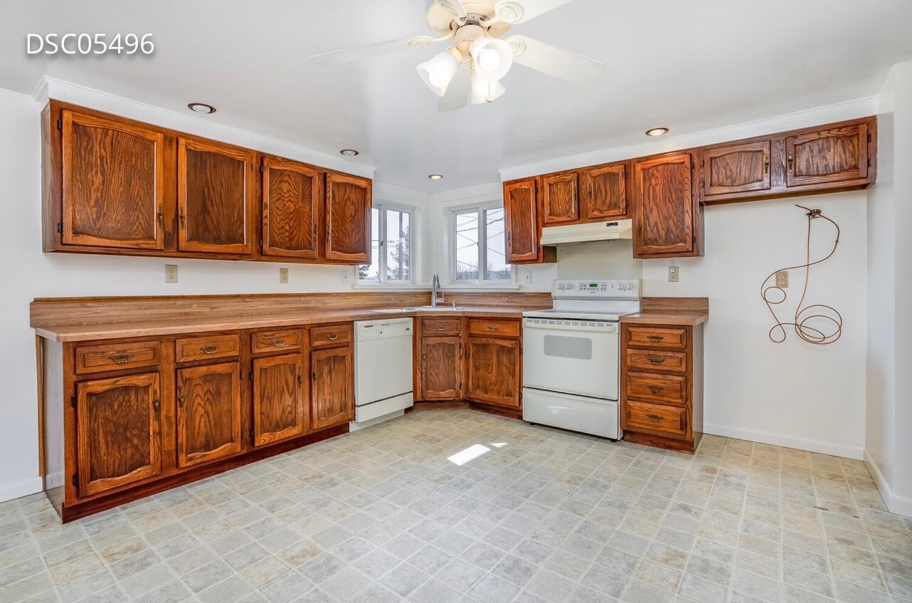 Building Photo - 56 Pond Ln