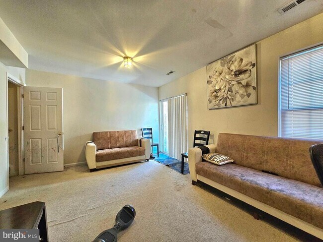 Building Photo - 7427 Ardglass Ct