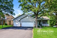 Building Photo - 1259 Irvine Dr