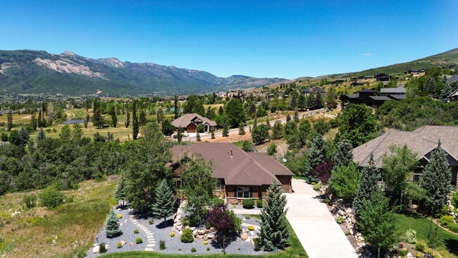 Building Photo - 3573 N Elkview Dr