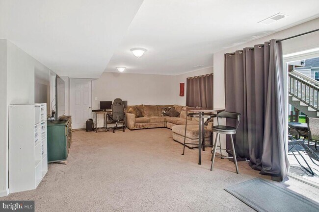 Building Photo - 15801 Aerial View Rd