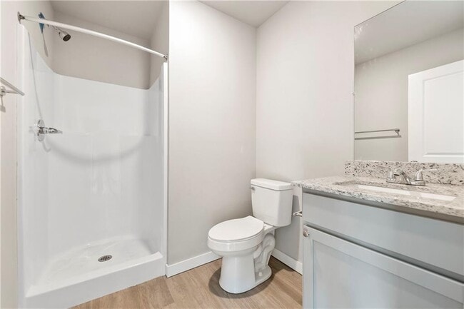 Building Photo - 102 N West Ave