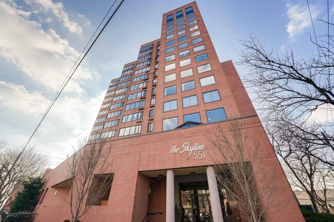 Building Photo - 551 Observer Hwy