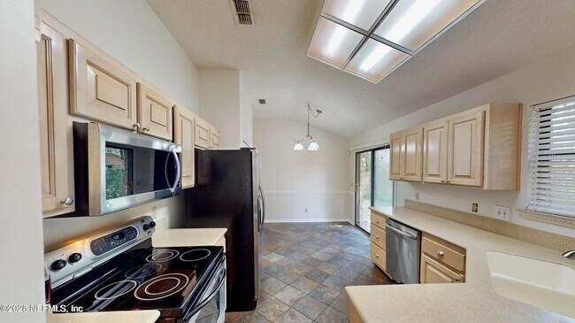 Building Photo - 3052 Marrano Dr