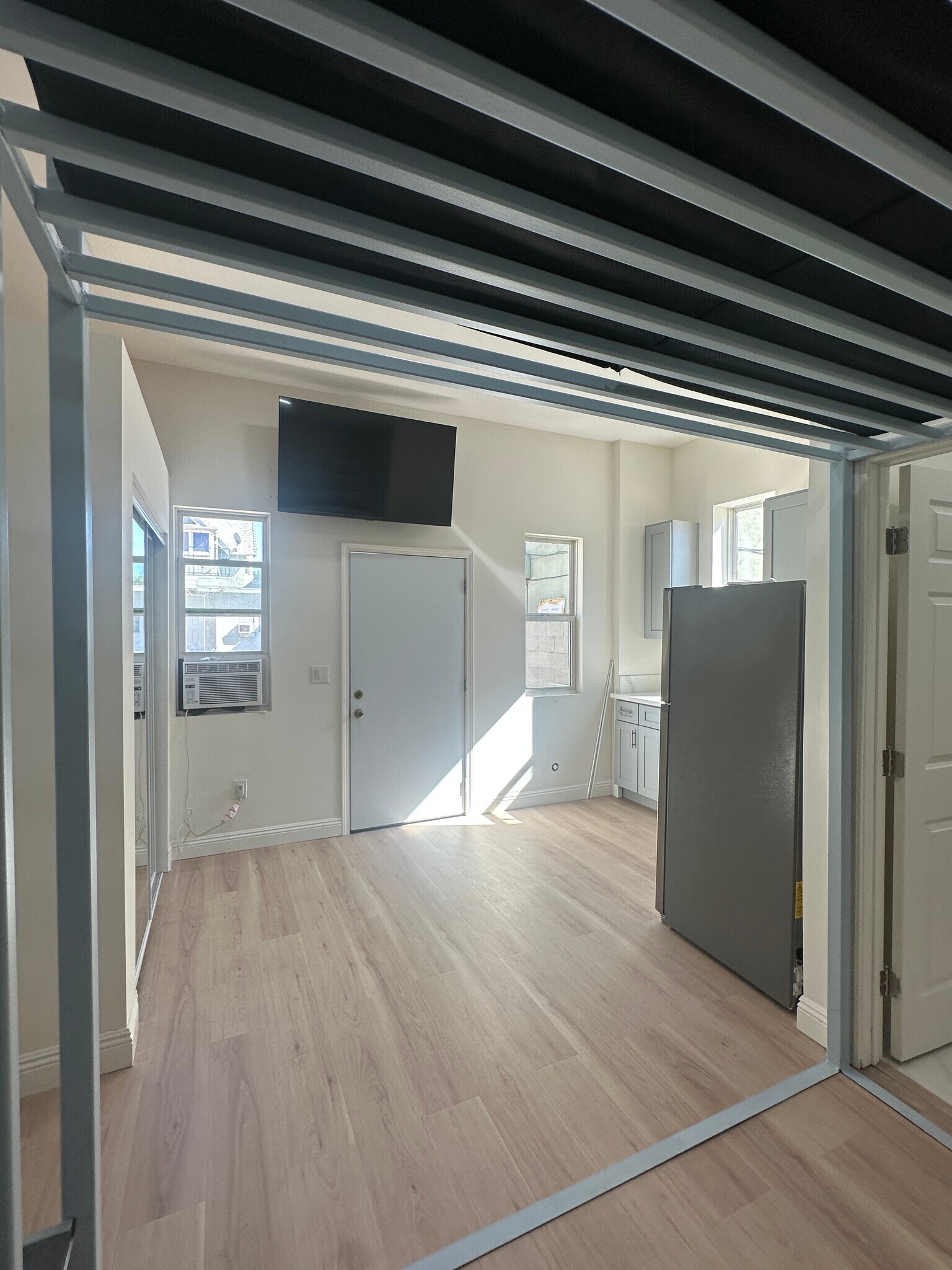 Building Photo - 1223 Elden Ave