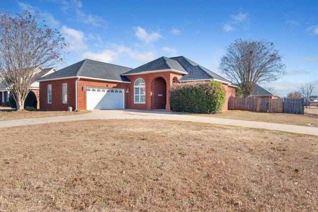 Building Photo - 119 Daventry Ln