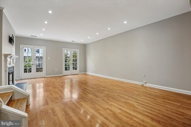 Building Photo - 1620 Beekman Pl NW