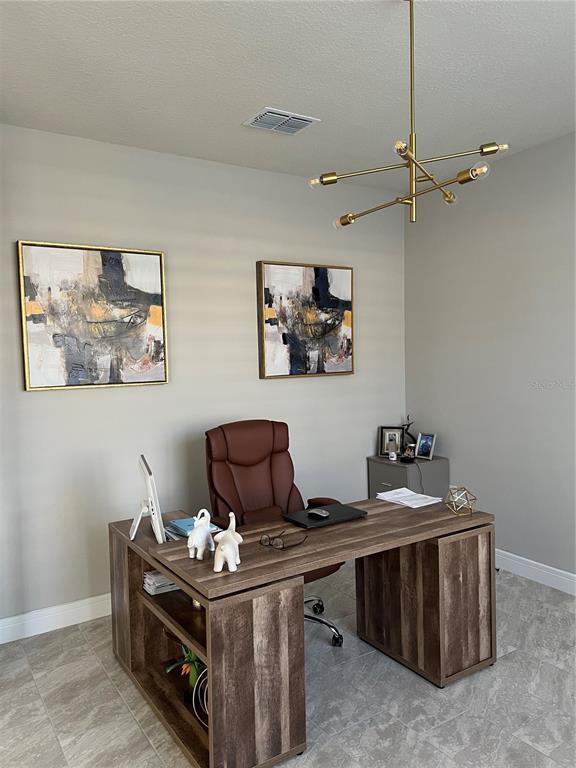 Building Photo - 5353 Royal Point Ave