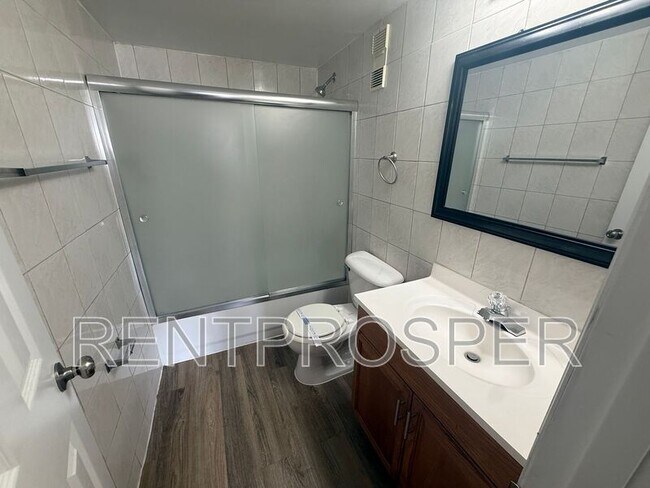 Building Photo - 3242 S Semoran Blvd