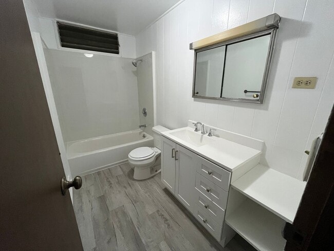 Building Photo - 99-228 Aiea Heights Dr.
