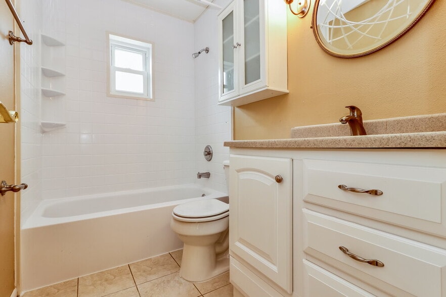 Building Photo - 11351 Collingswood St