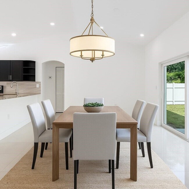 Building Photo - 1811 SW 124th Way