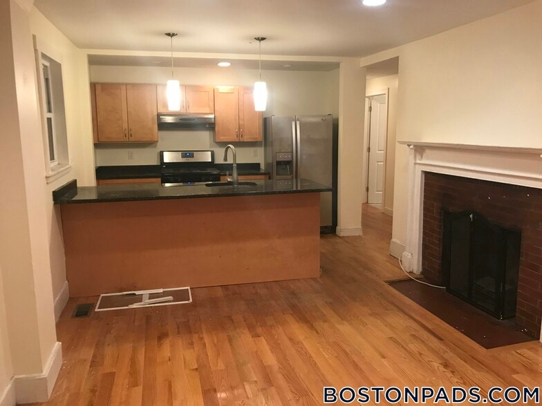 Building Photo - 24 Lexington Terrace