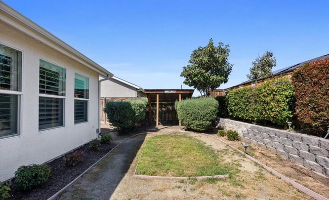 Building Photo - Beautiful 4 Bed 2 Bath Home!!!