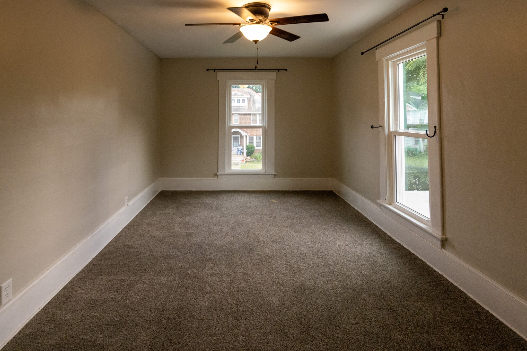 Bedroom 4 (upstairs) - 326 E Maynard Ave