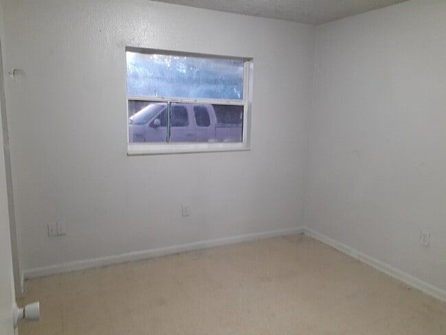 Building Photo - 409 Kilgore St