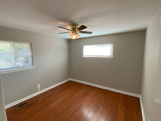 Building Photo - 3BR/2BA House in Hixson - Move in Ready!