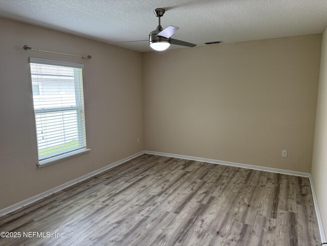 Building Photo - 96 Midway Park Dr