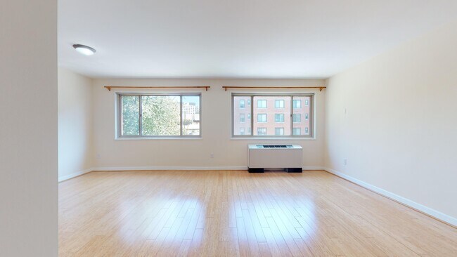 Building Photo - 3900 Tunlaw Rd NW