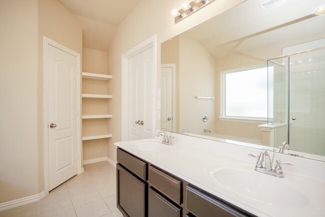 Building Photo - 26519 Grey Sparrow Dr