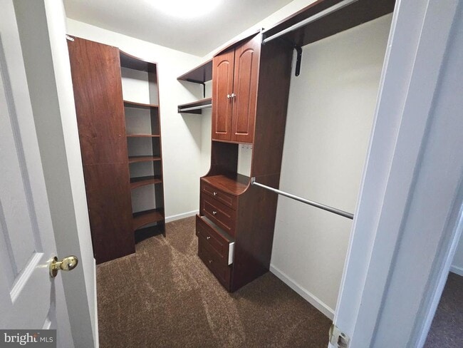 Building Photo - 261 Thomas Harmon Dr