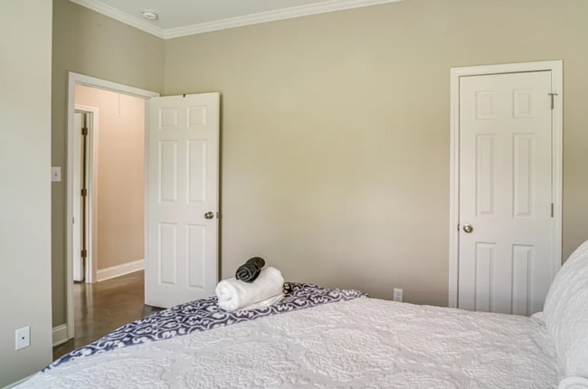 Building Photo - FOR RENT in Crowley!