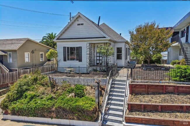 Building Photo - 517 Branciforte St