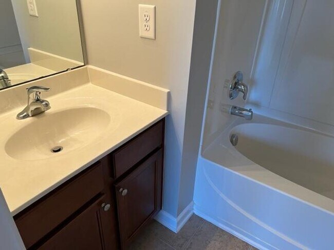 Building Photo - 3022 Berkeley Springs Pl
