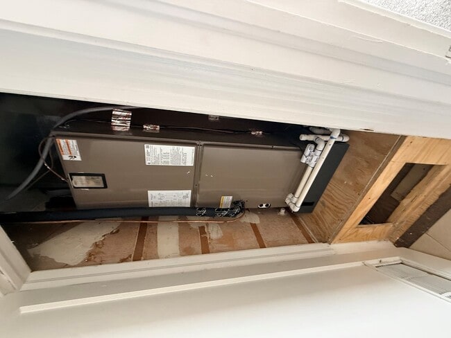 Building Photo - 1421 Lauderdale Ave