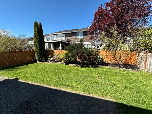 Building Photo - 4219 Cashmere Dr NE