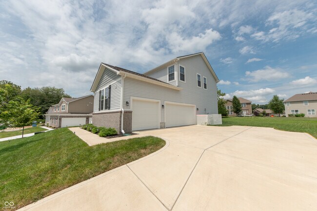 Building Photo - 7042 Pinnacle Dr