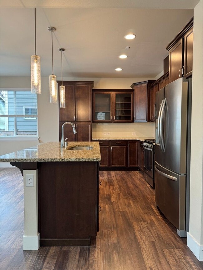 Building Photo - Gorgeous 4BR, 3.5BA Gem in Kingstone Community, Lynnwood,