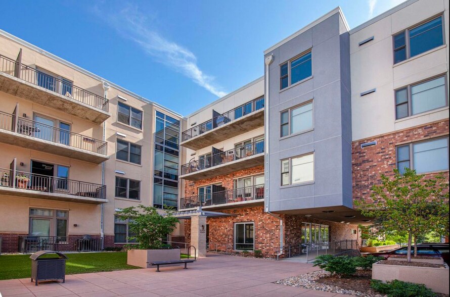Building Exterior - 3701 Arapahoe Ave Unit 107
