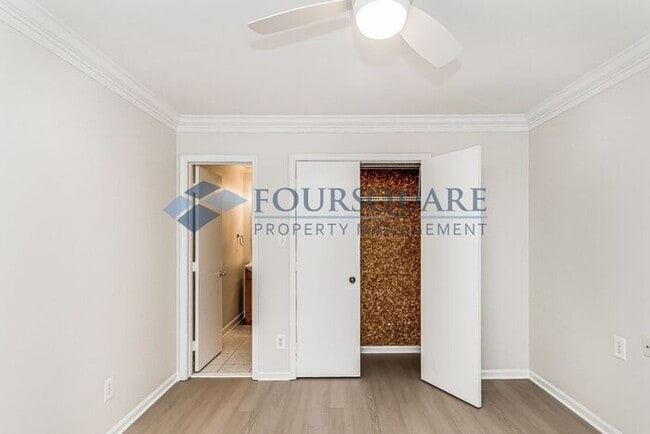 Building Photo - FRESHLY UPDATED CONDO in a PRIME RALEIGH LOCATION! 2 Bed w/ 2 en suite Bathrooms