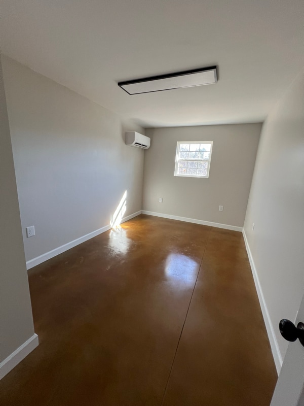 Building Photo - 456 N Ridge Estates