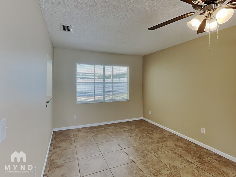 Building Photo - 12431 Brookside St