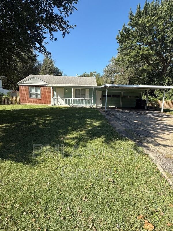Building Photo - 2521 SW Sunset Rd