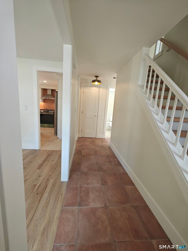 Building Photo - 241 Cricket Knoll